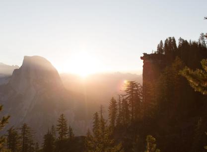 montagnes ensoleillées